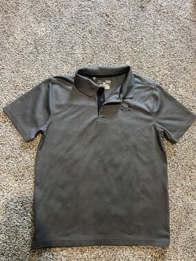 Under Armour Boys Charcoal Gray Short Sleeve Polo